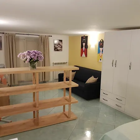 Sulle Spalle Della Regina *